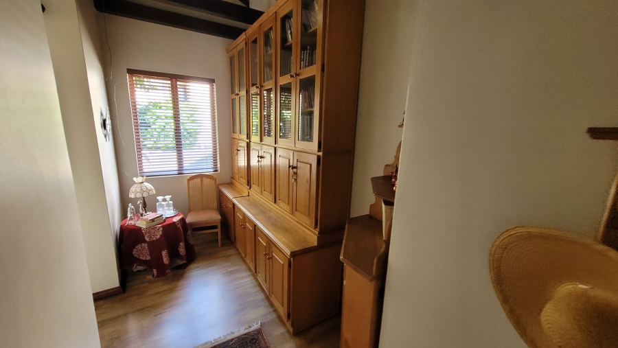 6 Bedroom Property for Sale in Sonheuwel Ext 1 Mpumalanga