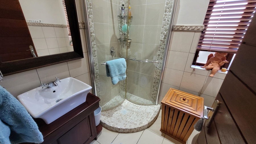 6 Bedroom Property for Sale in Sonheuwel Ext 1 Mpumalanga