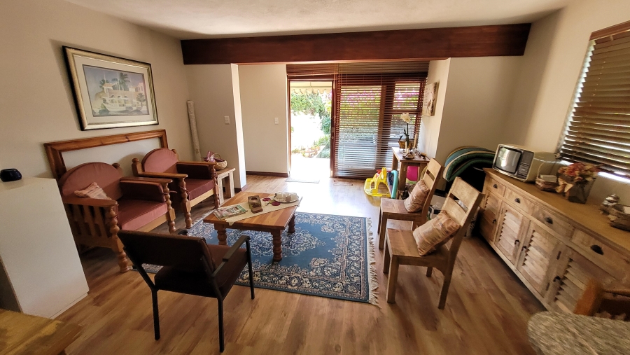 6 Bedroom Property for Sale in Sonheuwel Ext 1 Mpumalanga