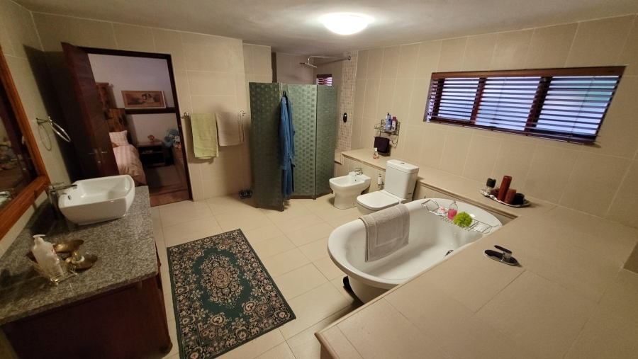 6 Bedroom Property for Sale in Sonheuwel Ext 1 Mpumalanga