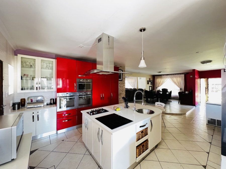 4 Bedroom Property for Sale in Stonehenge Ext 7 Mpumalanga