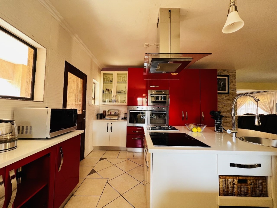 4 Bedroom Property for Sale in Stonehenge Ext 7 Mpumalanga