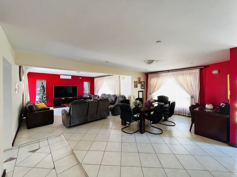 4 Bedroom Property for Sale in Stonehenge Ext 7 Mpumalanga
