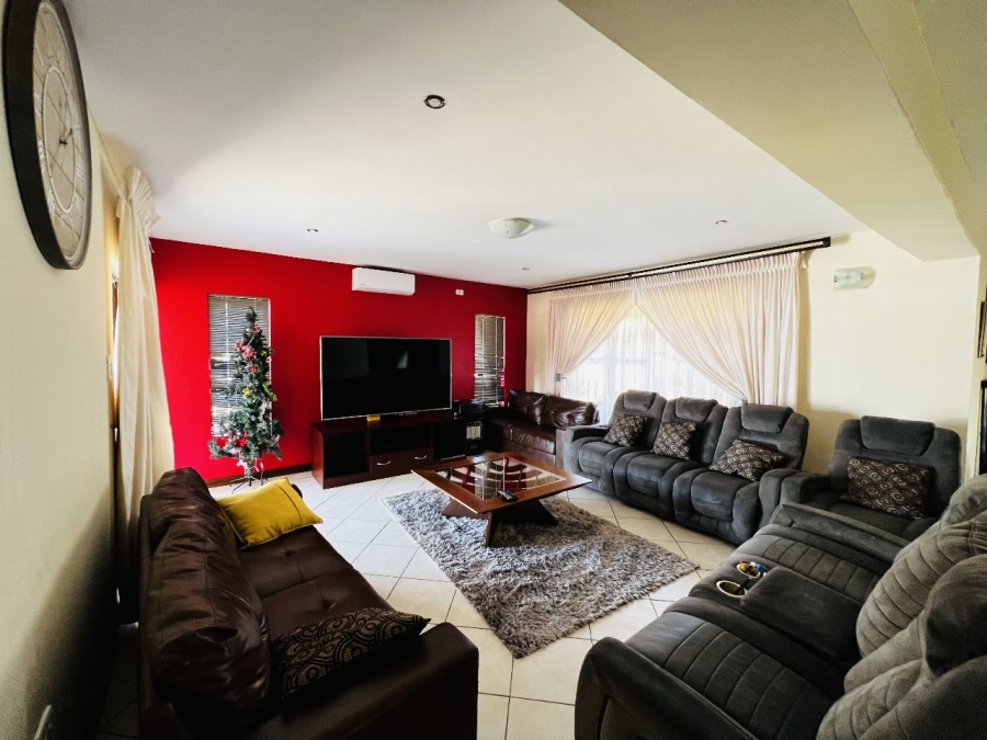 4 Bedroom Property for Sale in Stonehenge Ext 7 Mpumalanga