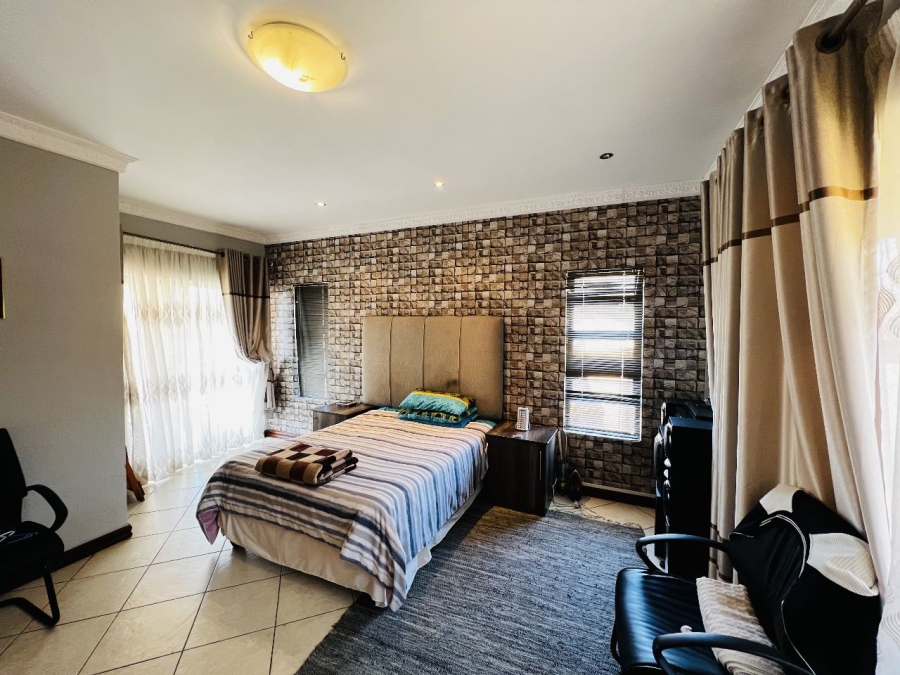 4 Bedroom Property for Sale in Stonehenge Ext 7 Mpumalanga