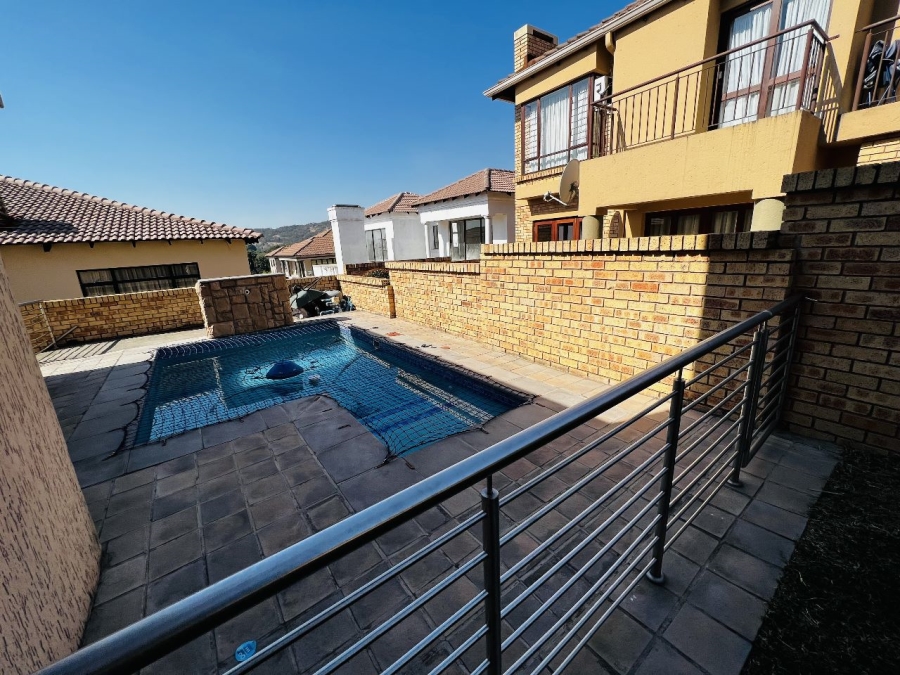 4 Bedroom Property for Sale in Stonehenge Ext 7 Mpumalanga
