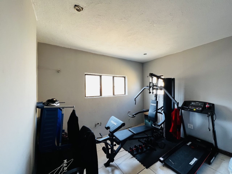 4 Bedroom Property for Sale in Stonehenge Ext 7 Mpumalanga