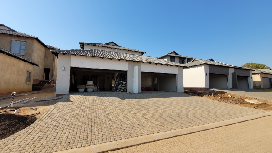 3 Bedroom Property for Sale in Stonehenge Mpumalanga