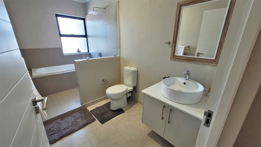 3 Bedroom Property for Sale in Stonehenge Mpumalanga