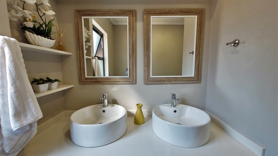 3 Bedroom Property for Sale in Stonehenge Mpumalanga