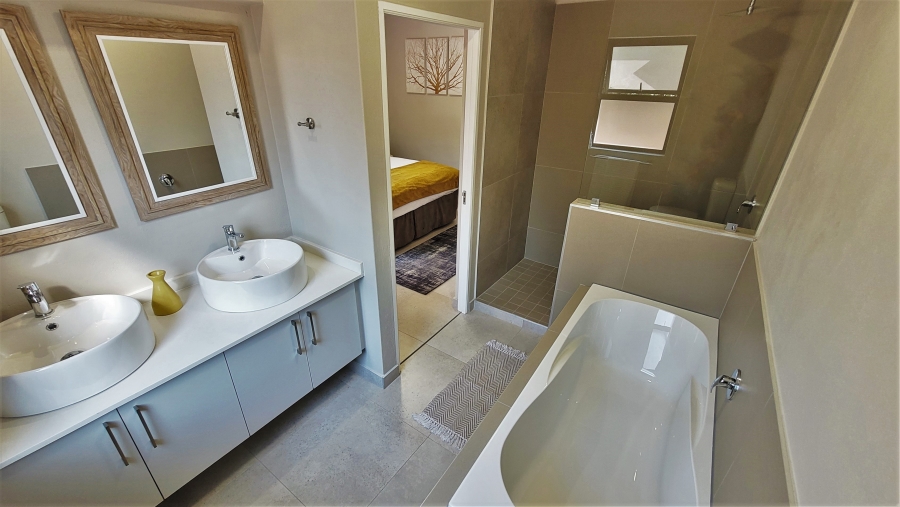 3 Bedroom Property for Sale in Stonehenge Mpumalanga