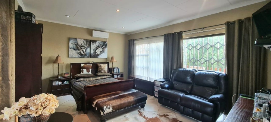 5 Bedroom Property for Sale in Secunda Mpumalanga