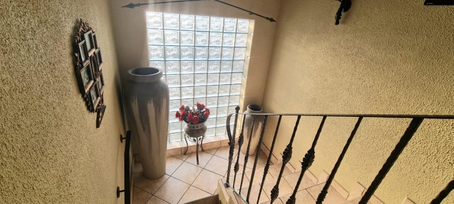 5 Bedroom Property for Sale in Secunda Mpumalanga