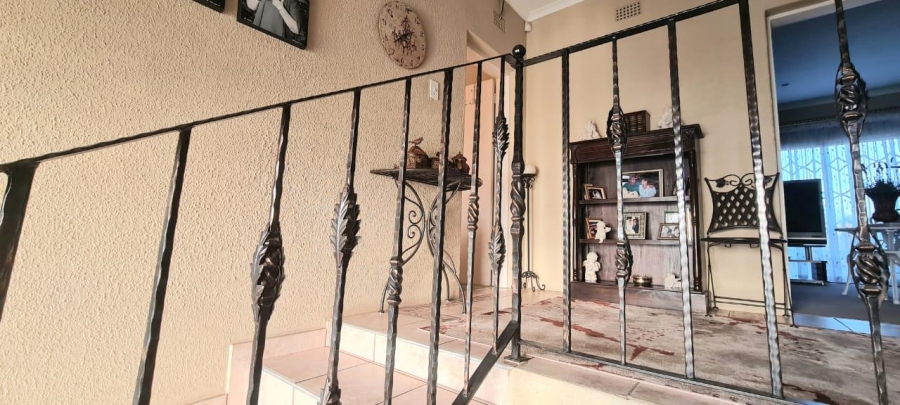 5 Bedroom Property for Sale in Secunda Mpumalanga