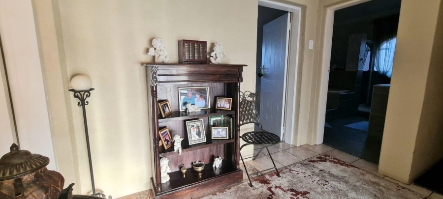 5 Bedroom Property for Sale in Secunda Mpumalanga