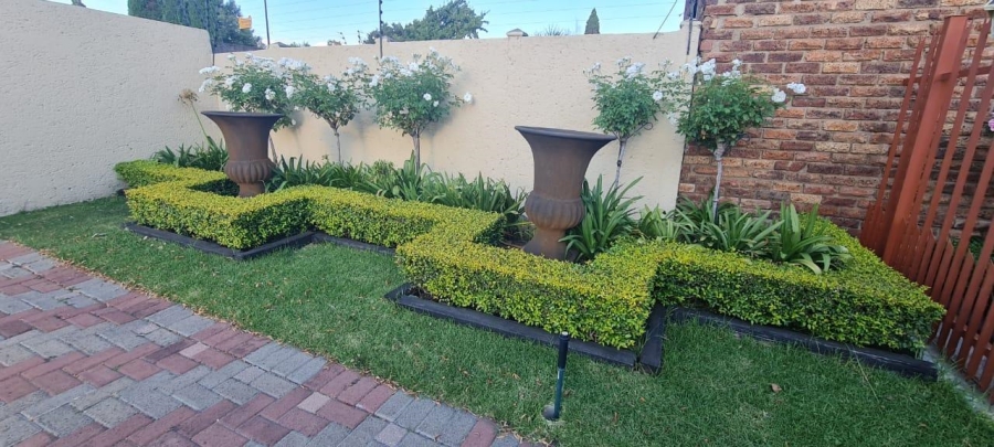 5 Bedroom Property for Sale in Secunda Mpumalanga