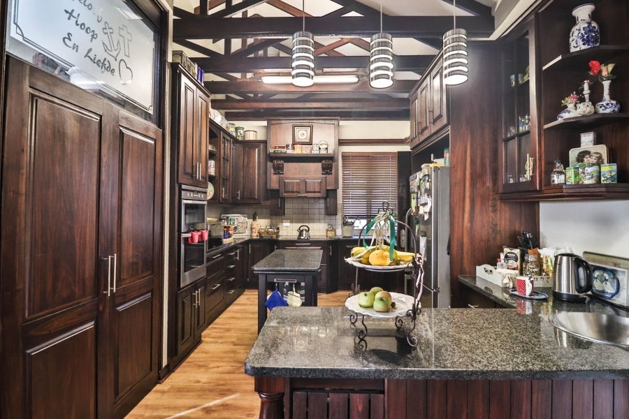 6 Bedroom Property for Sale in Sonheuwel Ext 1 Mpumalanga