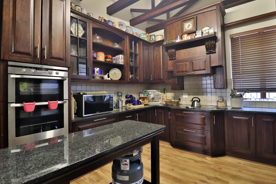 6 Bedroom Property for Sale in Sonheuwel Ext 1 Mpumalanga