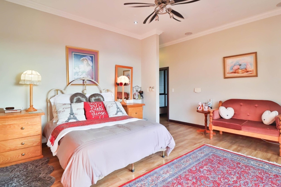 6 Bedroom Property for Sale in Sonheuwel Ext 1 Mpumalanga