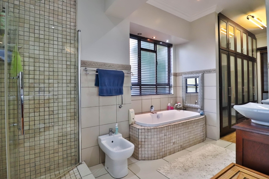 6 Bedroom Property for Sale in Sonheuwel Ext 1 Mpumalanga