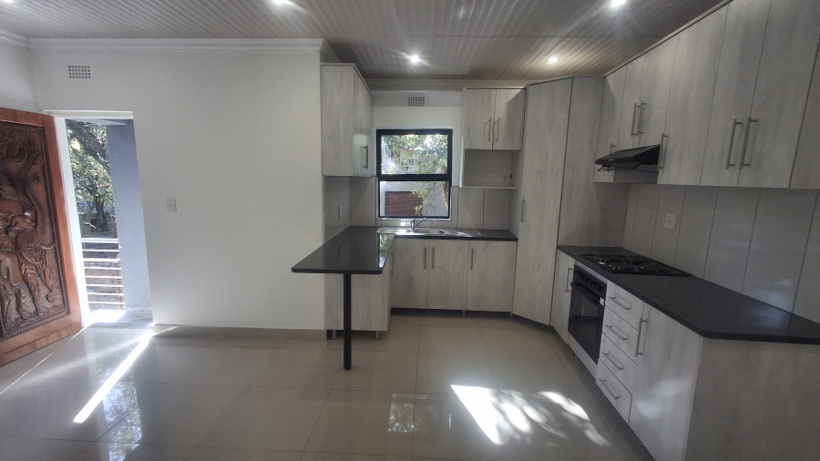 6 Bedroom Property for Sale in Nelspruit Ext 5 Mpumalanga