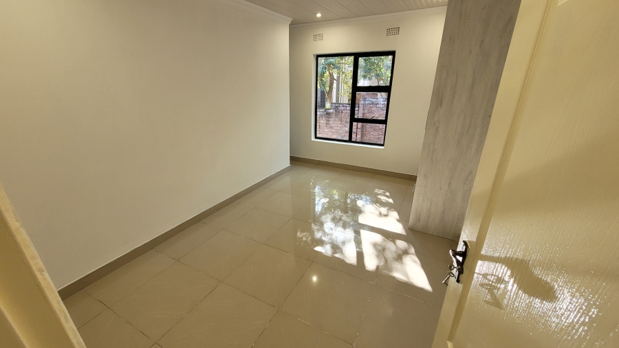 6 Bedroom Property for Sale in Nelspruit Ext 5 Mpumalanga