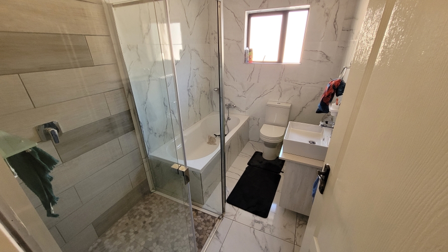 6 Bedroom Property for Sale in Nelspruit Ext 5 Mpumalanga