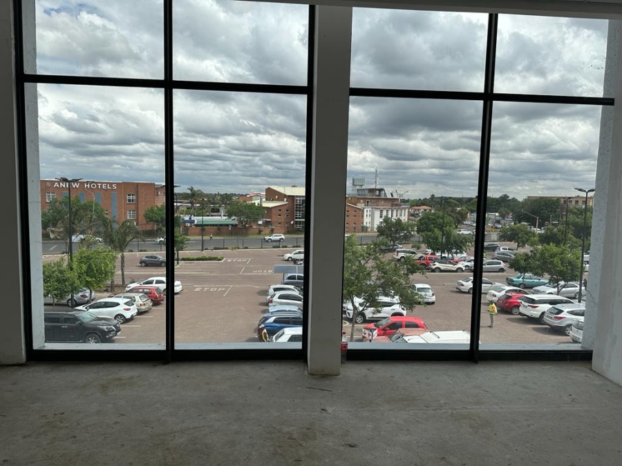 To Let commercial Property for Rent in Die Heuwel Mpumalanga