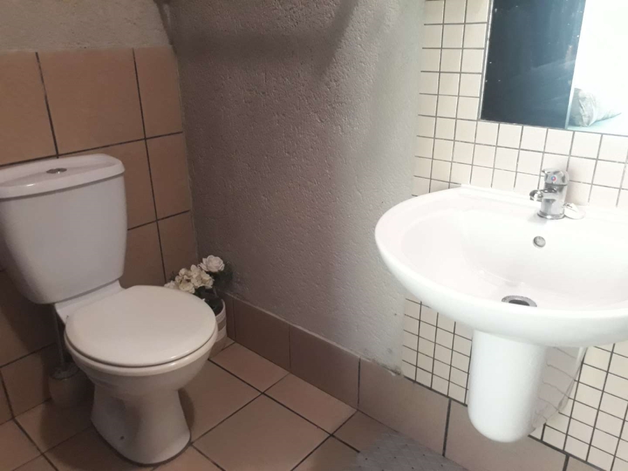 To Let 2 Bedroom Property for Rent in Nelspruit Mpumalanga