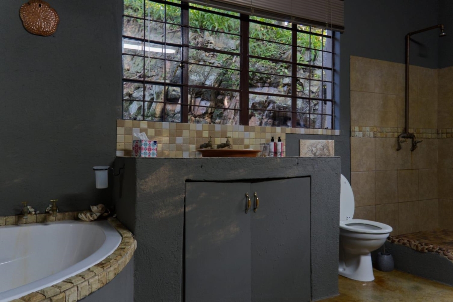 6 Bedroom Property for Sale in Granite Hill Mpumalanga