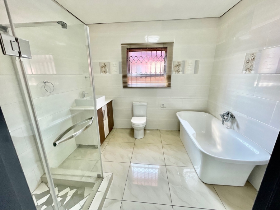 To Let 4 Bedroom Property for Rent in Aerorand Mpumalanga