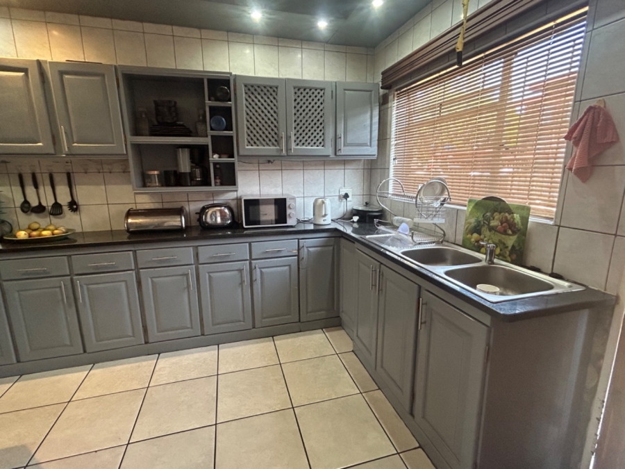 3 Bedroom Property for Sale in Middelburg Central Mpumalanga