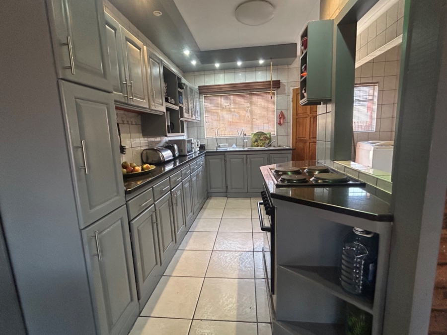 3 Bedroom Property for Sale in Middelburg Central Mpumalanga