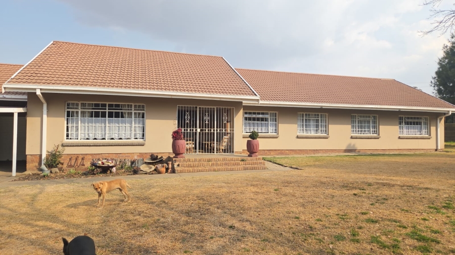 4 Bedroom Property for Sale in Standerton Mpumalanga