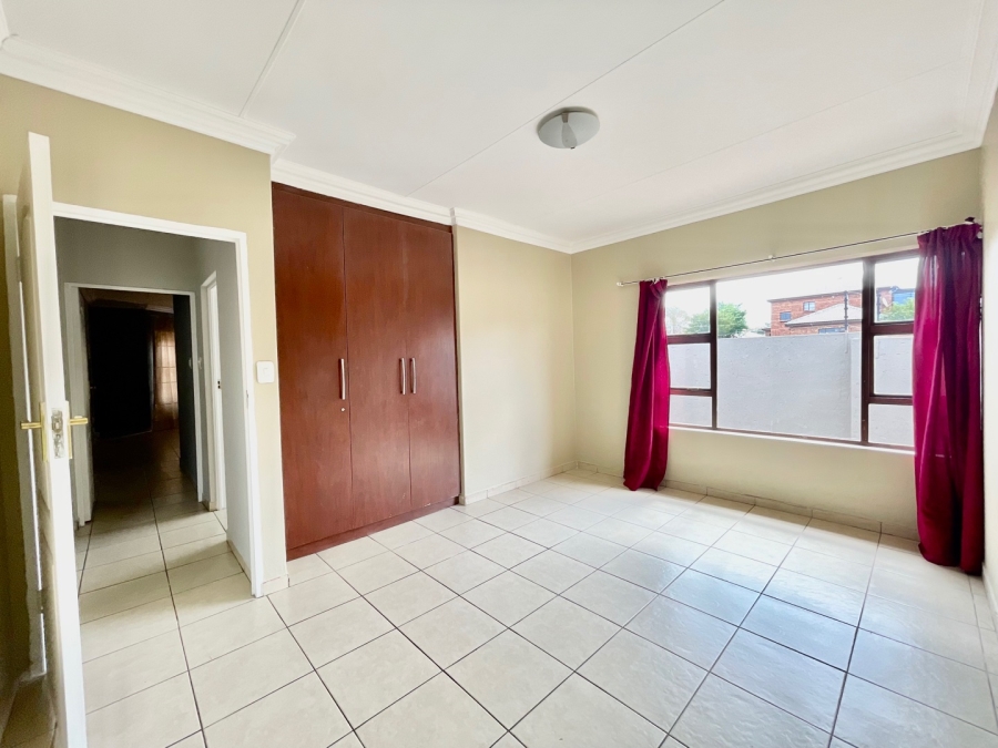 4 Bedroom Property for Sale in Aerorand Mpumalanga
