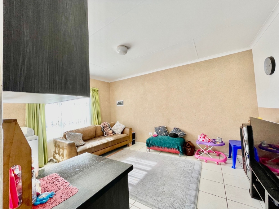 To Let 3 Bedroom Property for Rent in Hlalamandi Mpumalanga