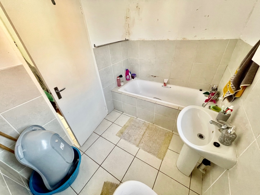 To Let 3 Bedroom Property for Rent in Hlalamandi Mpumalanga