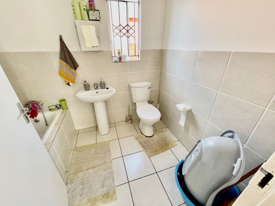 To Let 3 Bedroom Property for Rent in Hlalamandi Mpumalanga