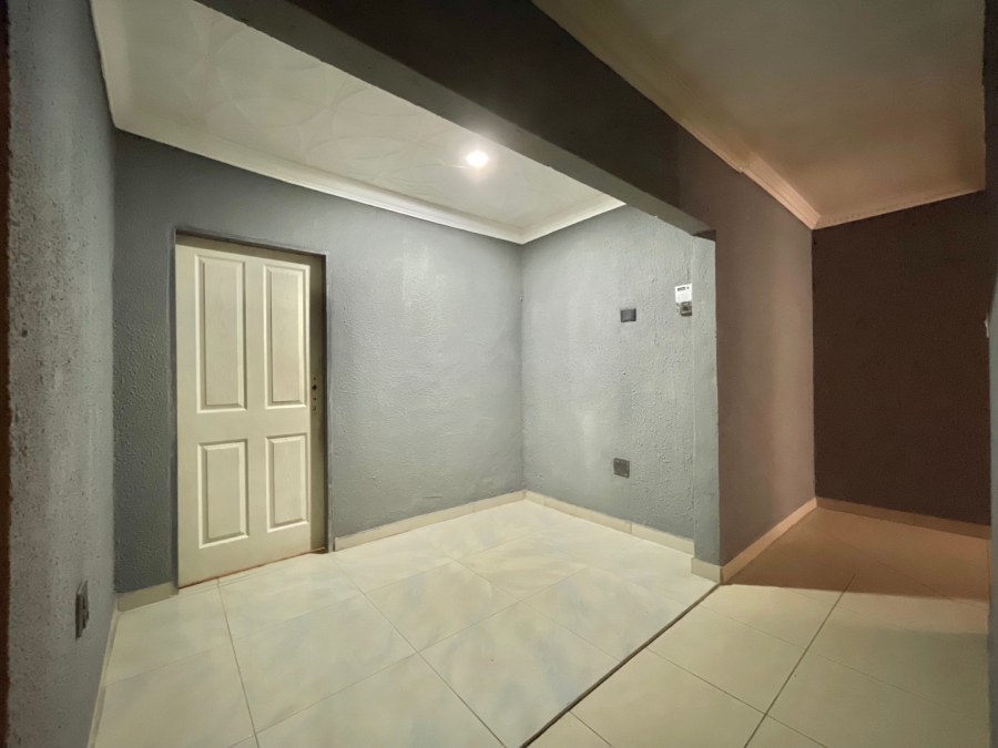 To Let 2 Bedroom Property for Rent in Mineralia Mpumalanga
