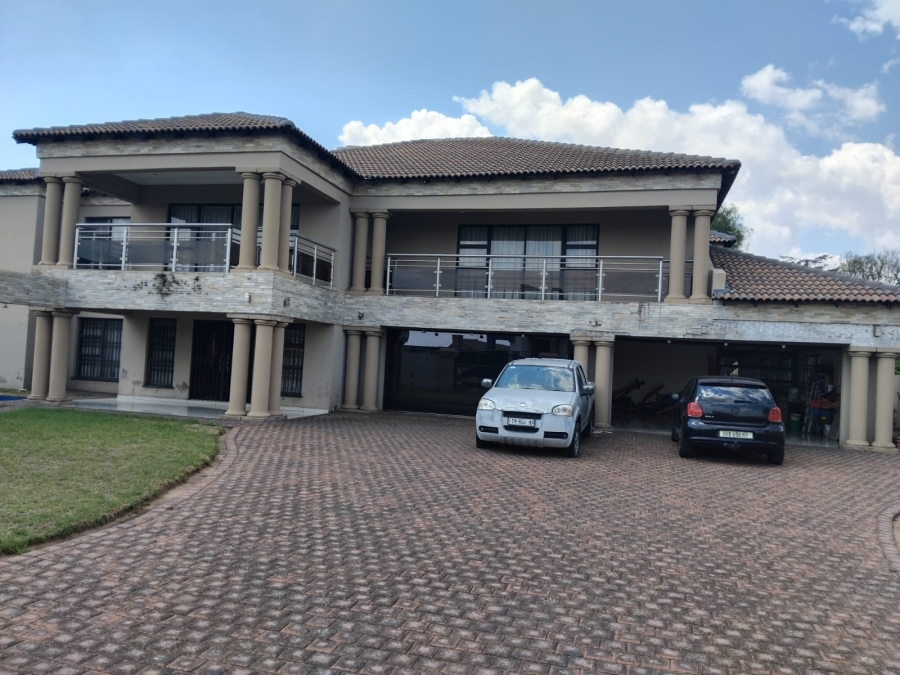 7 Bedroom Property for Sale in Reyno Ridge Mpumalanga