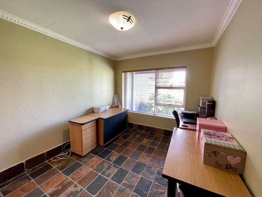 4 Bedroom Property for Sale in Suidheuwel Mpumalanga