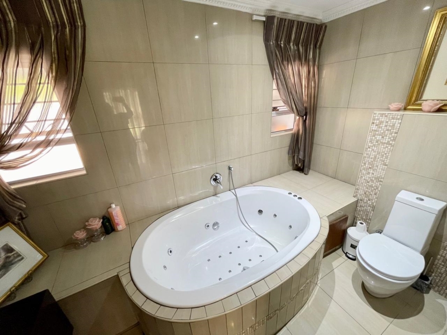 4 Bedroom Property for Sale in Suidheuwel Mpumalanga