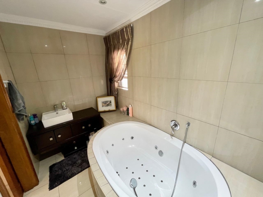 4 Bedroom Property for Sale in Suidheuwel Mpumalanga