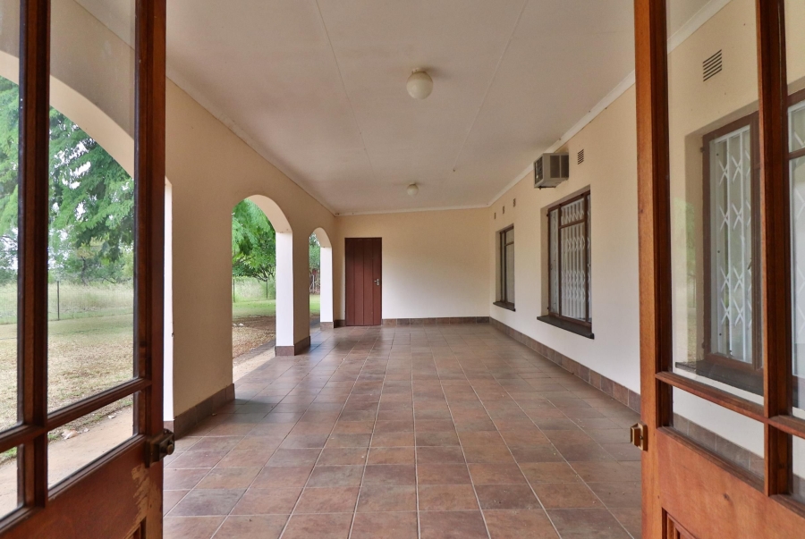 4 Bedroom Property for Sale in Hectorspruit Mpumalanga