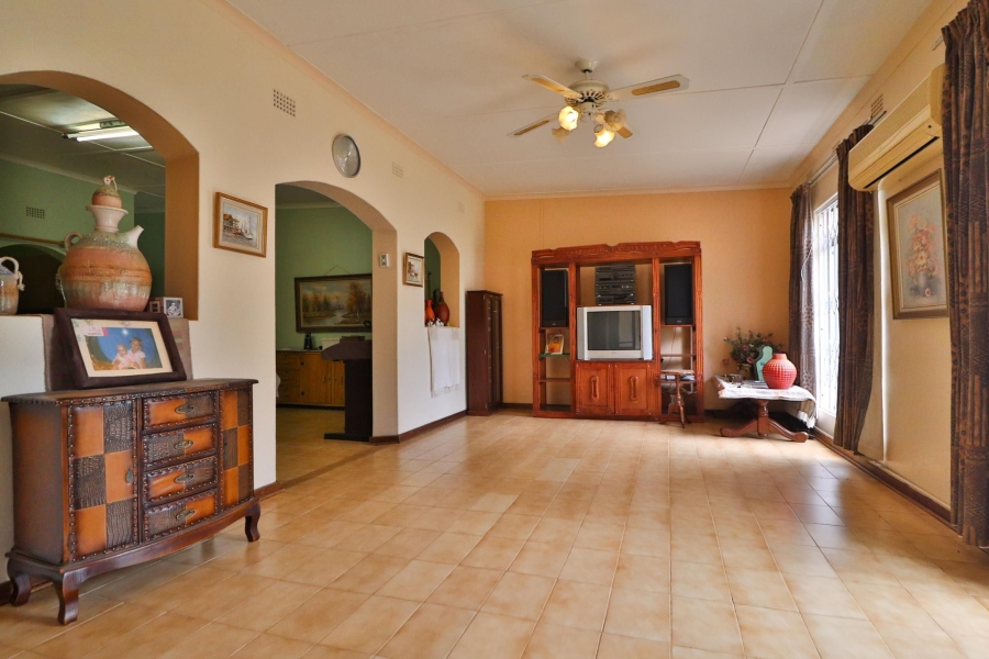 4 Bedroom Property for Sale in Hectorspruit Mpumalanga