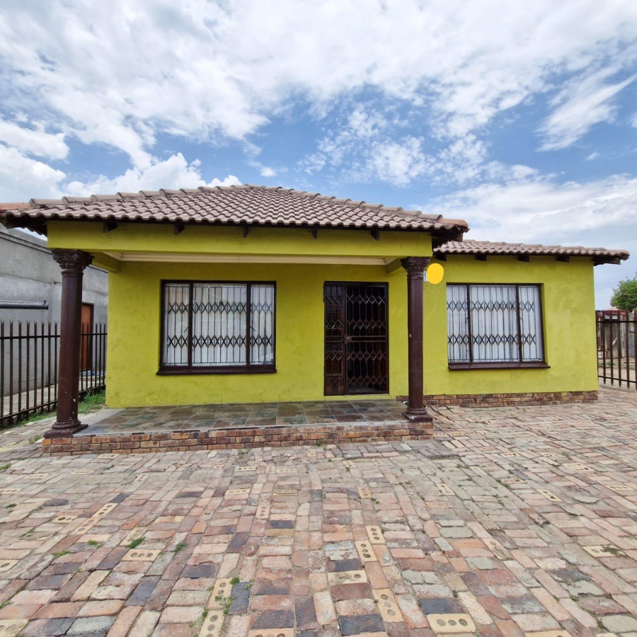 3 Bedroom Property for Sale in Embalenhle Mpumalanga