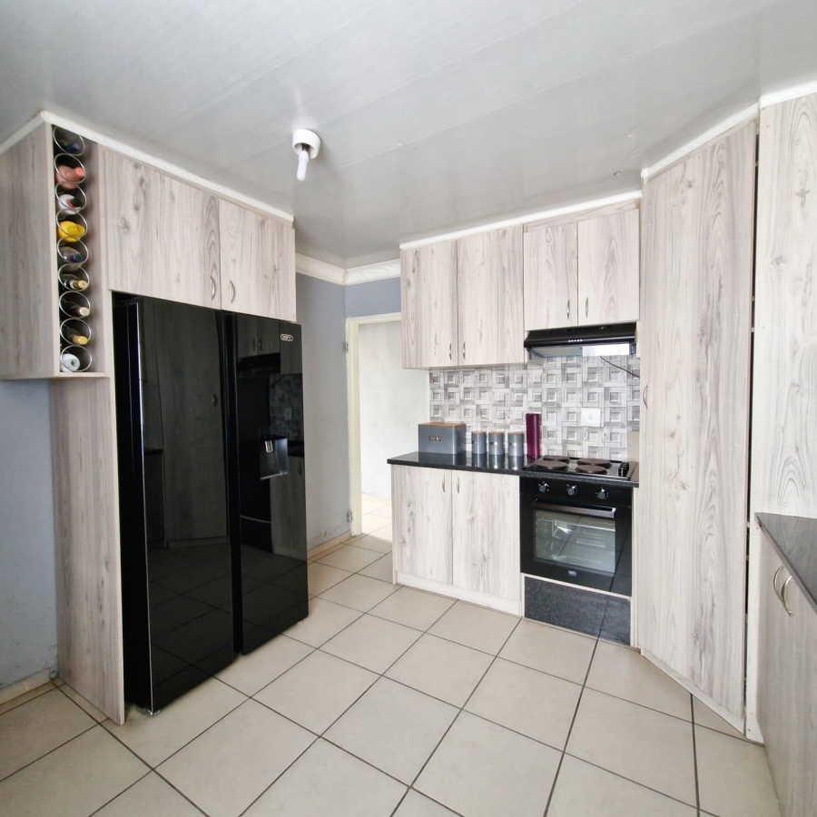 3 Bedroom Property for Sale in Embalenhle Mpumalanga
