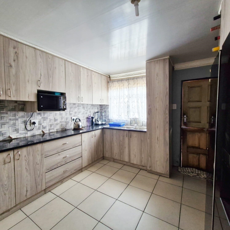 3 Bedroom Property for Sale in Embalenhle Mpumalanga