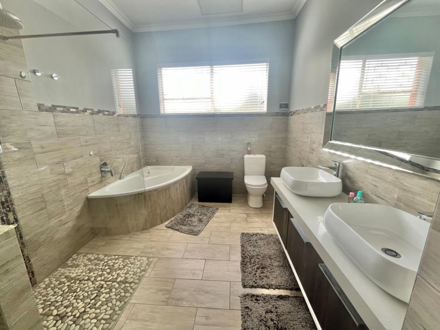 4 Bedroom Property for Sale in Trichardt Mpumalanga