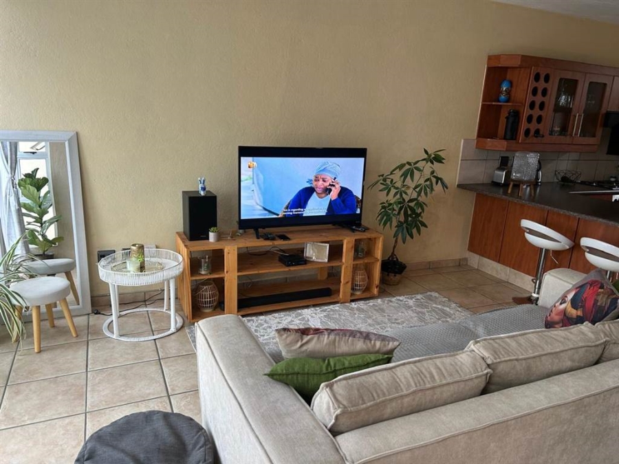 1 Bedroom Property for Sale in West Acres Mpumalanga